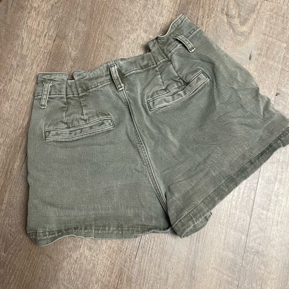 American Eagle Highest Rise Mom Shorts - Picture 2 of 4